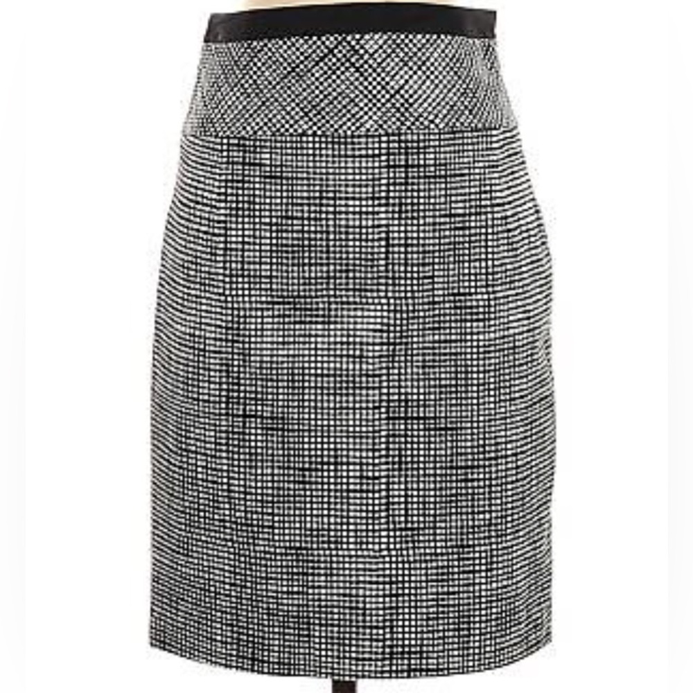 Express DesignStudio Size 00 Knee Length Skirt